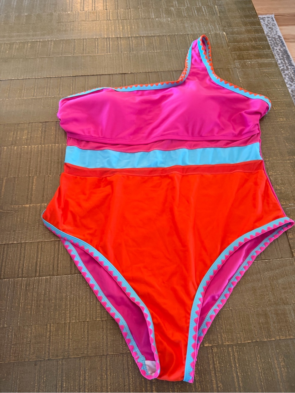NWT- Women’s  One-Shoulder Colorblock One-Piece Swimsuit - SHEIN size 20
